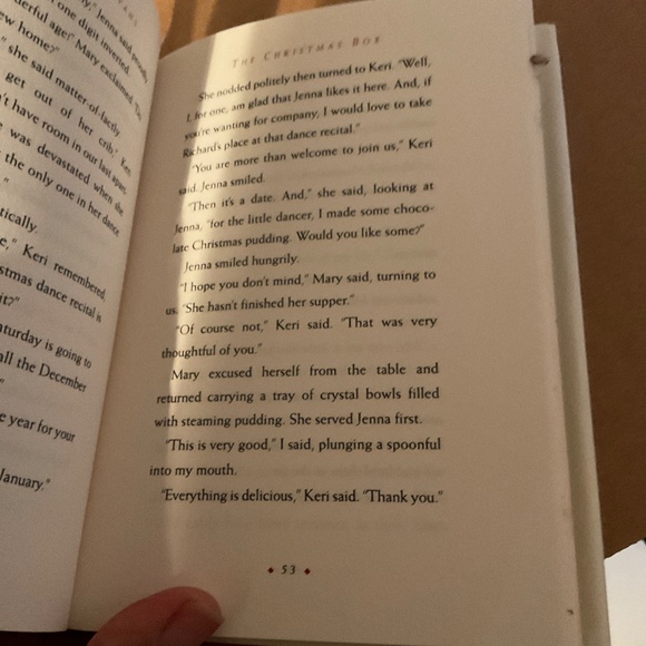 Book - The Christmas Box by  by Richard Paul Evans. H222 - Picture 3 of 3